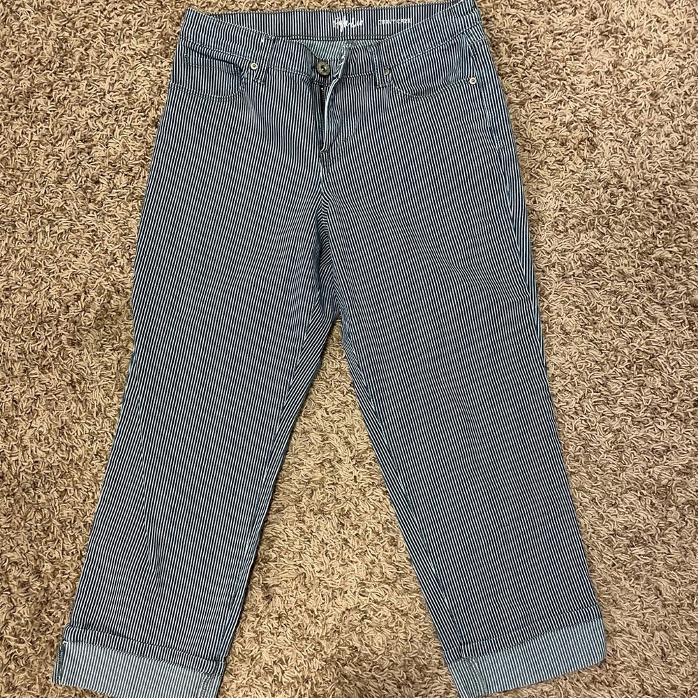 Style & Co Capris/Size 4